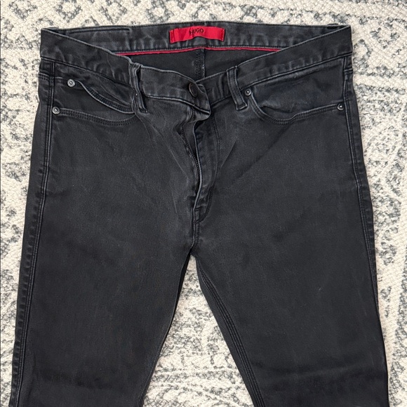 Hugo Boss Men's Black Slim Straight Jeans - Picture 2 of 4